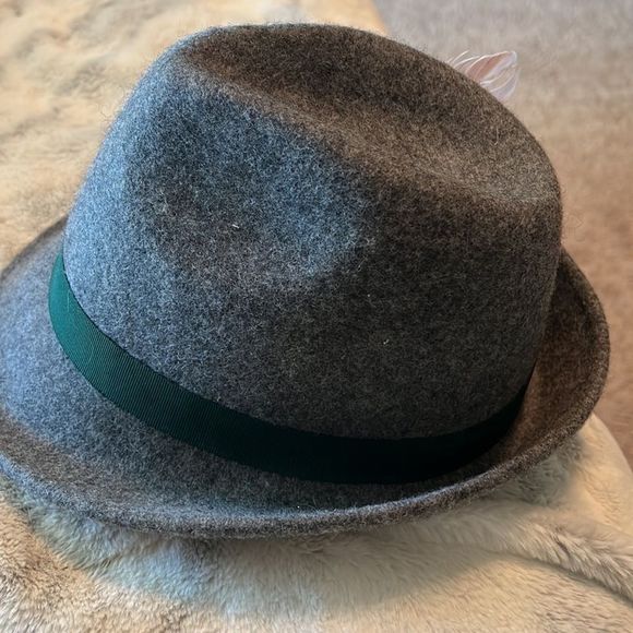 Carmen W Janusch hat - Picture 3 of 5